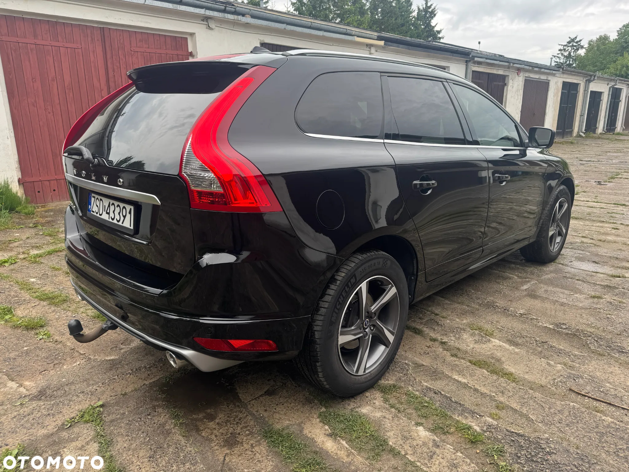 Volvo XC 60 D5 AWD R-Design Momentum - 3