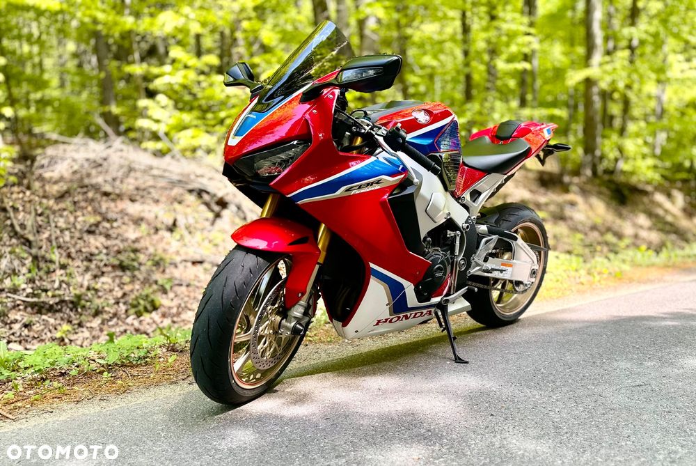 Honda CBR - 17
