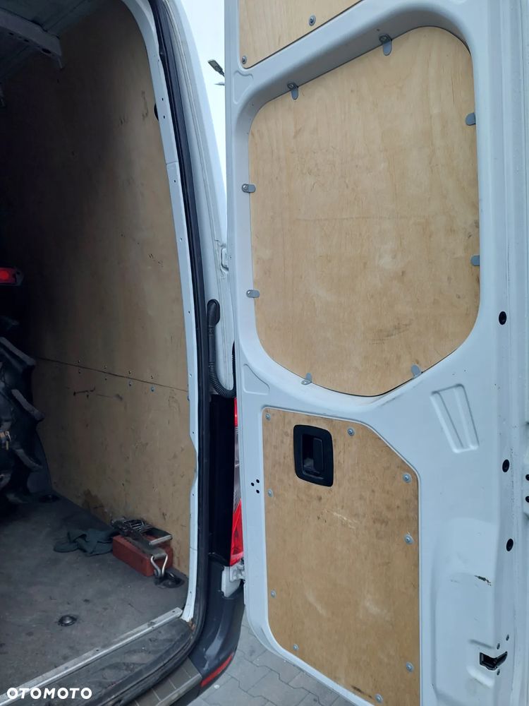 Mercedes-Benz Sprinter 319 - 7