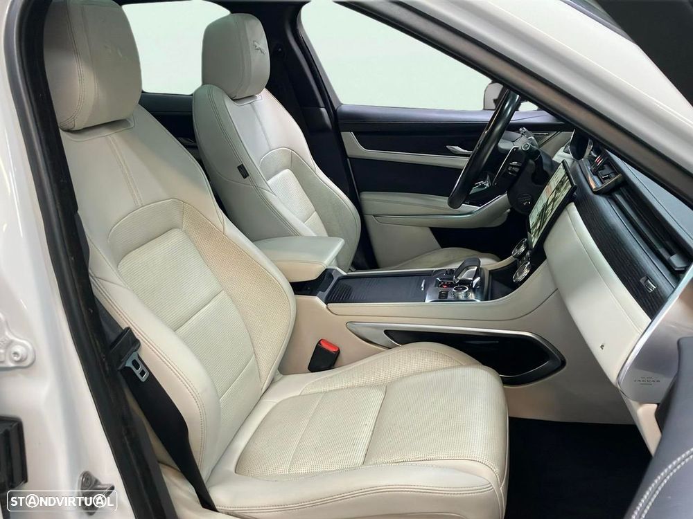 Jaguar F-Pace - 16