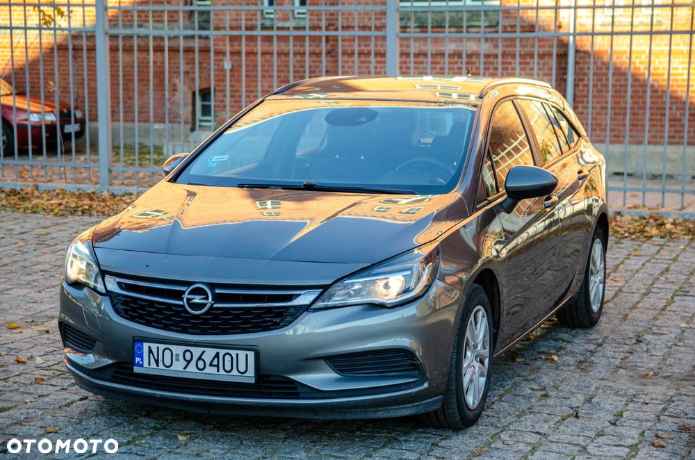 Opel Astra - 2