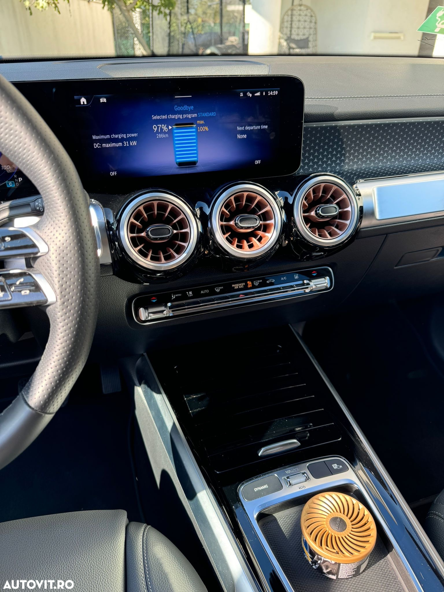 Mercedes-Benz EQB 300 4MATIC - 11