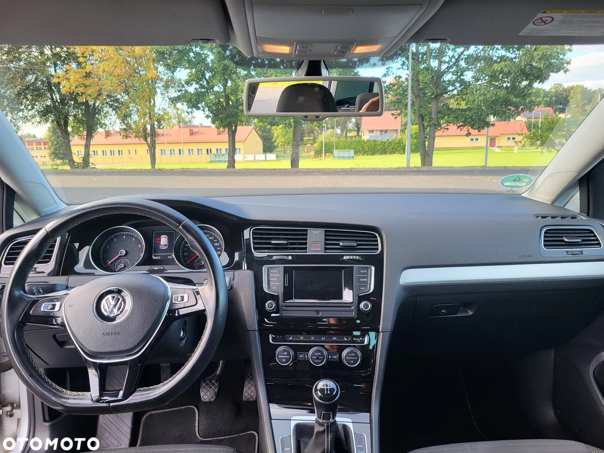Volkswagen Golf - 5