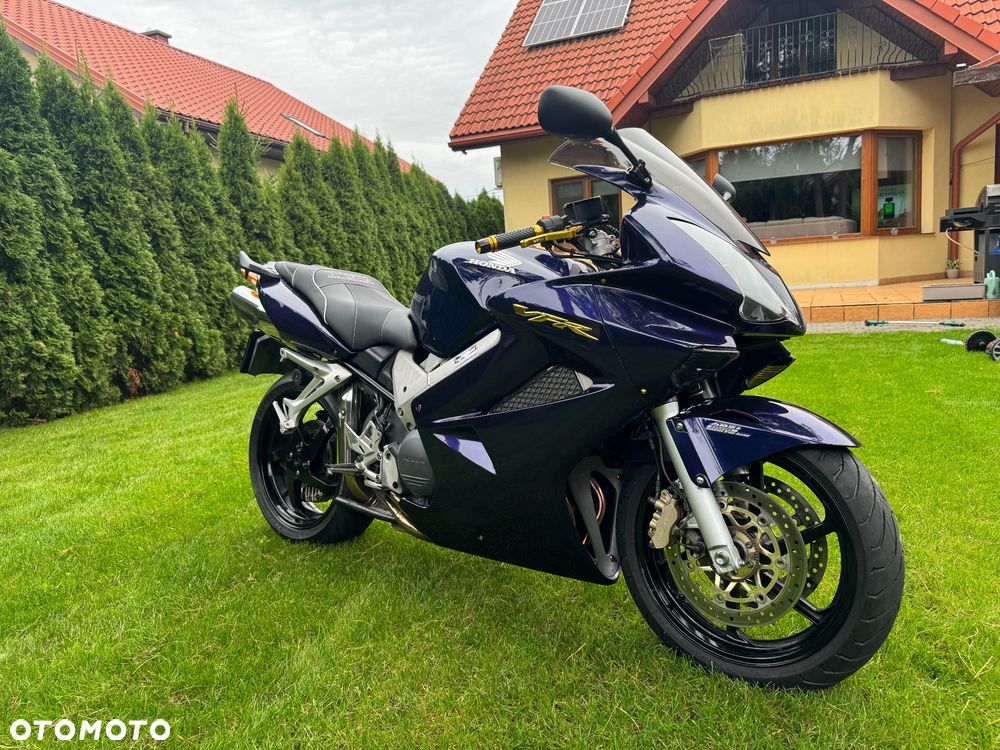 Honda VFR - 6
