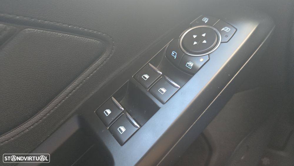 Ford Focus 1.0 EcoBoost Titanium - 30