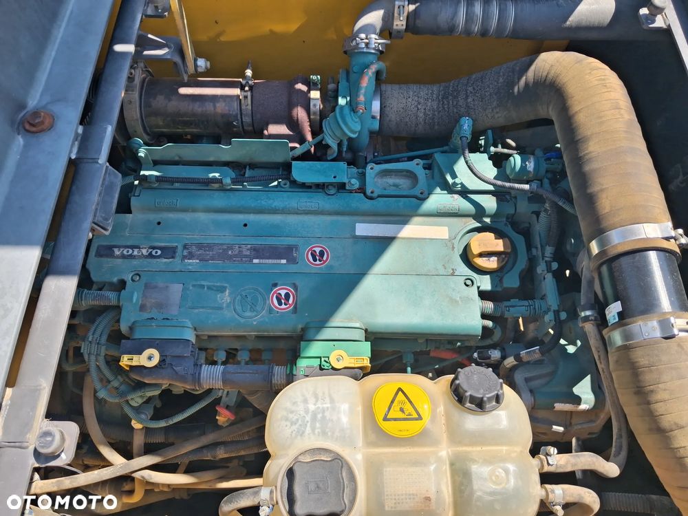 Volvo EC 220 EN - 17