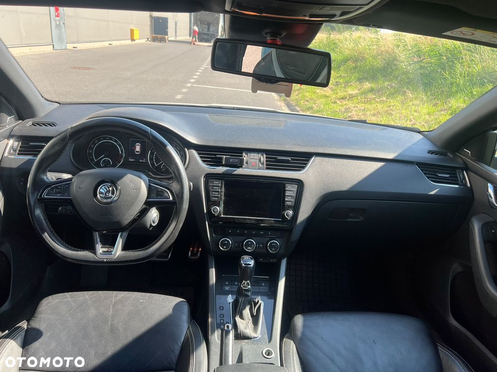 Skoda Octavia 2.0 TDI DSG RS - 8