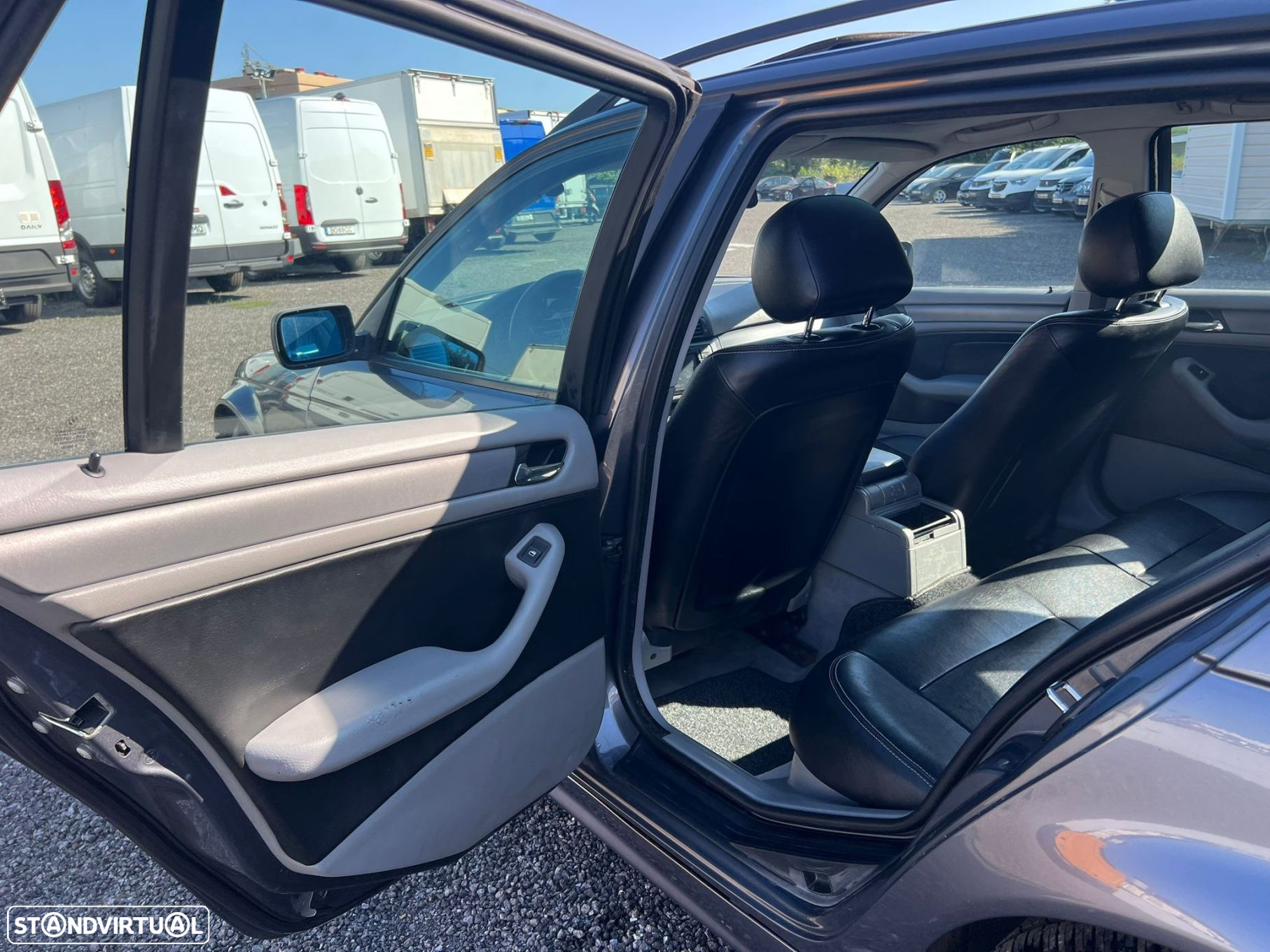 BMW 318 i Touring - 15