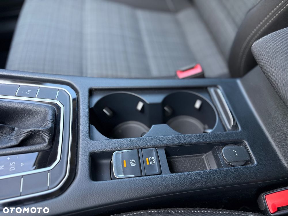 Volkswagen Passat 1.5 TSI EVO Business DSG - 28