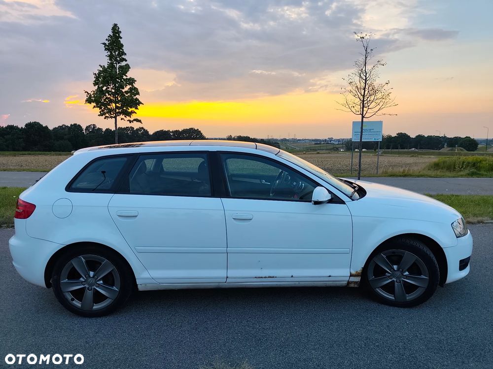 Audi A3 Sportback 1.4 TFSI Ambiente - 8