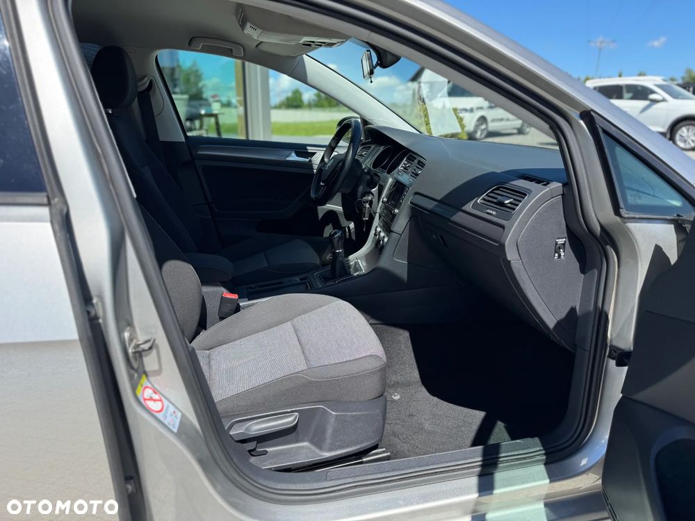 Volkswagen Golf - 14