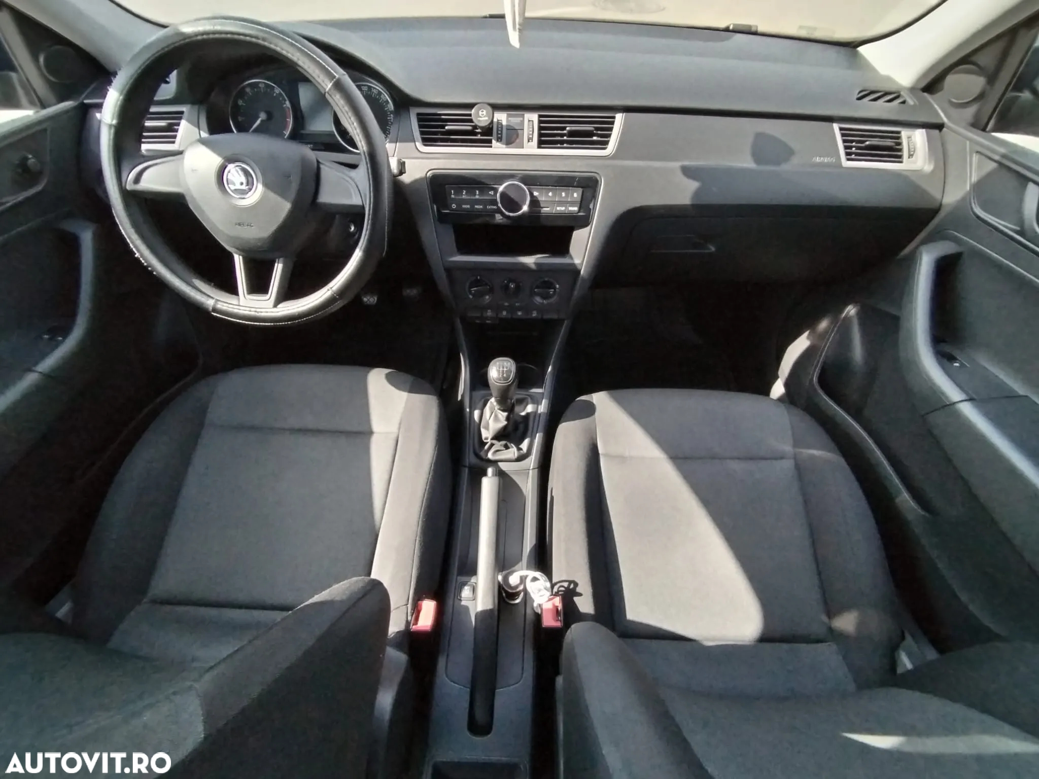 Skoda RAPID 1.2 TSI Active - 8