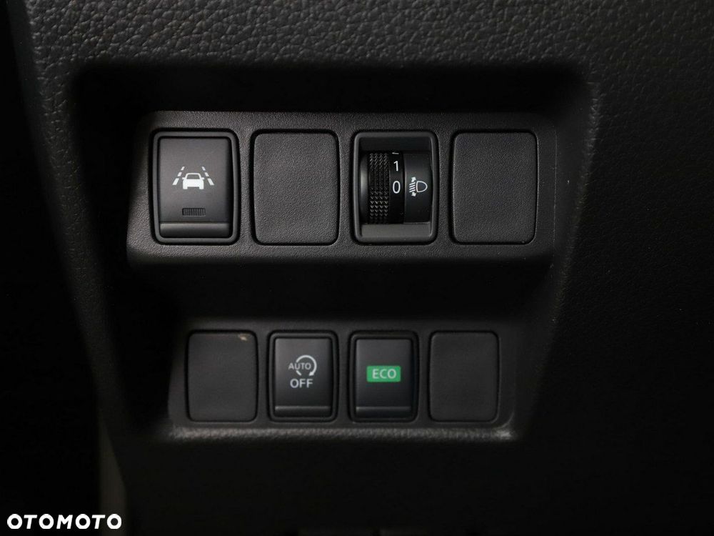 Nissan Qashqai 1.3 DIG-T DCT N-CONNECTA - 36