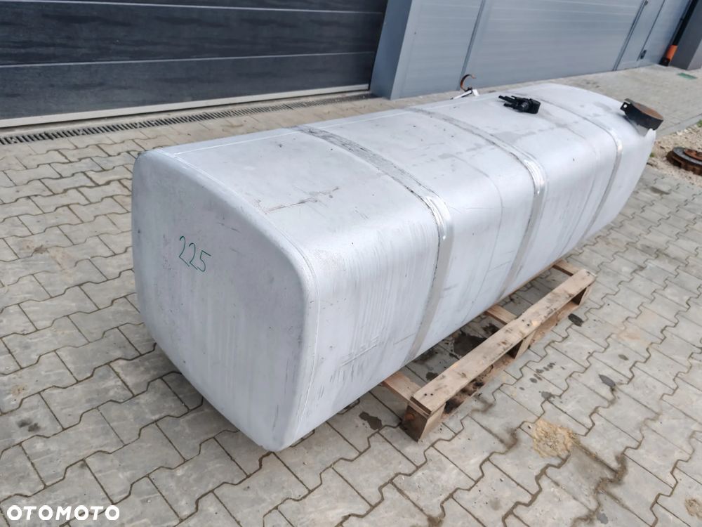 Zbiornik paliwa 225CM długość DAF XF CF - 2