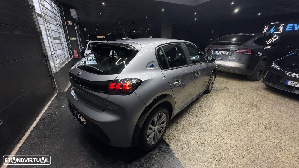 Peugeot e-208 E-Style - 10