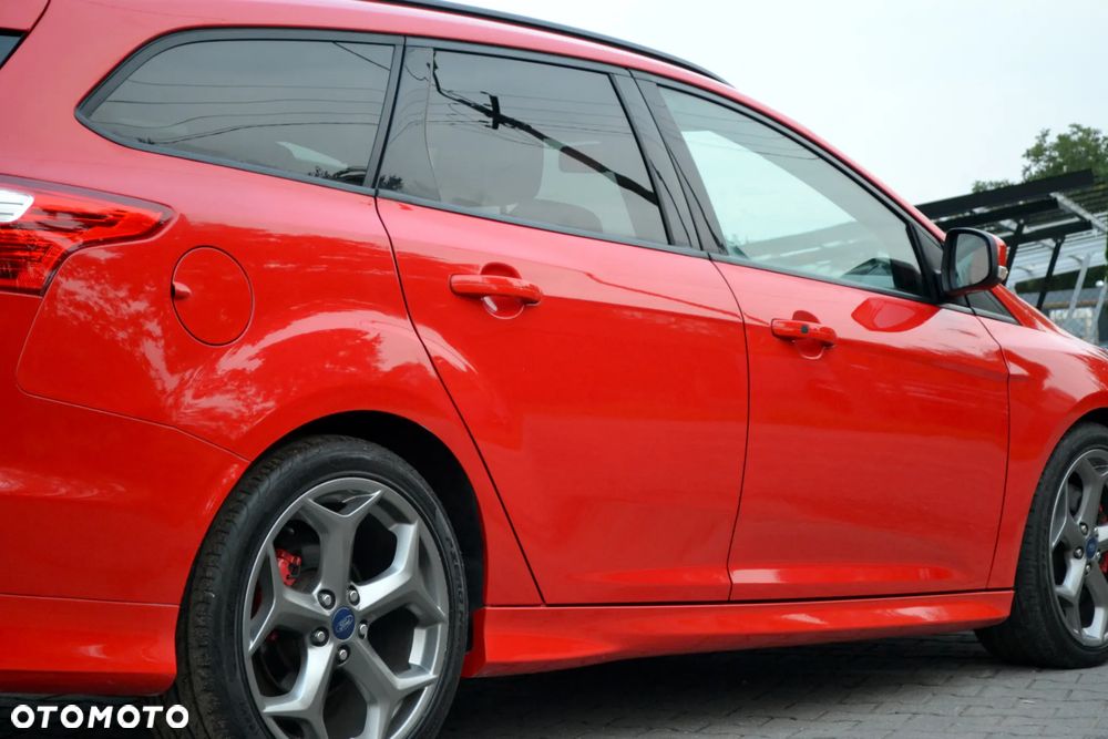 Ford Focus 2.0 EcoBoost ST mit Leder-Exclusiv-Paket - 5
