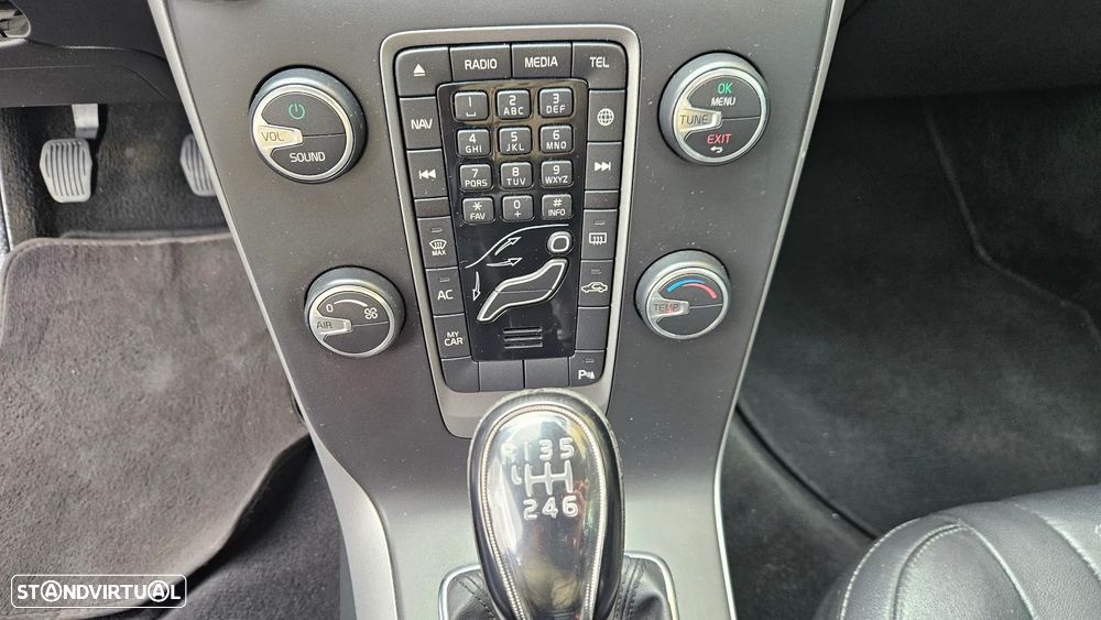 Volvo V40 1.6 D2 Momentum Eco - 18