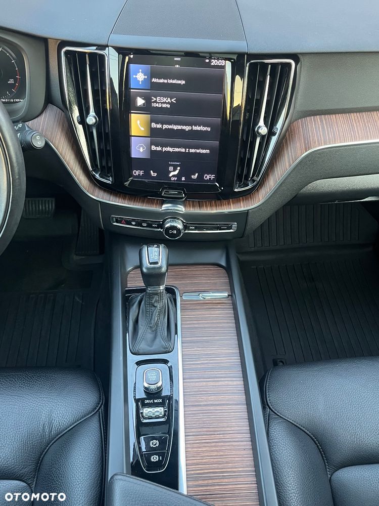 Volvo XC 60 T6 AWD Momentum Pro - 12