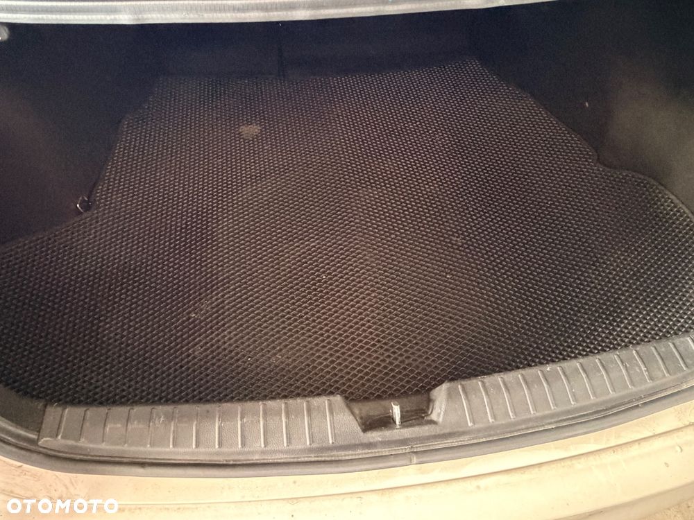 Kia Optima 1.7 CRDi L - 22