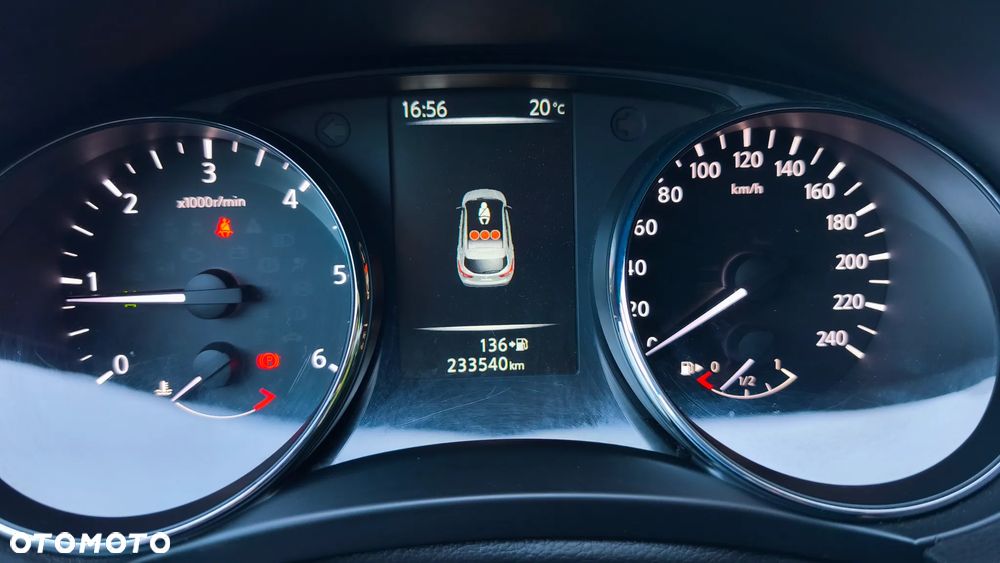 Nissan Qashqai - 25