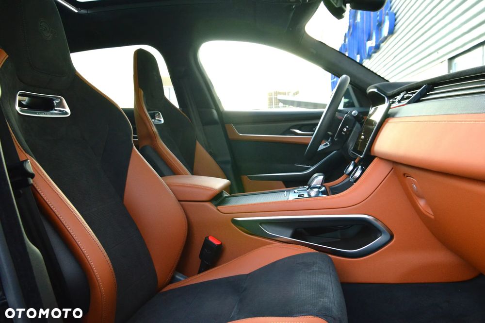 Jaguar F-Pace - 25
