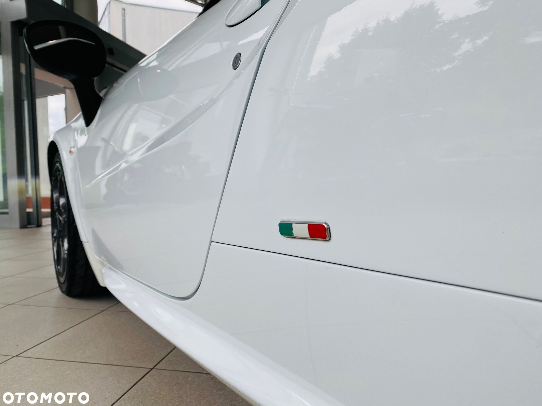 Alfa Romeo 4C 1750 TBi TCT - 6