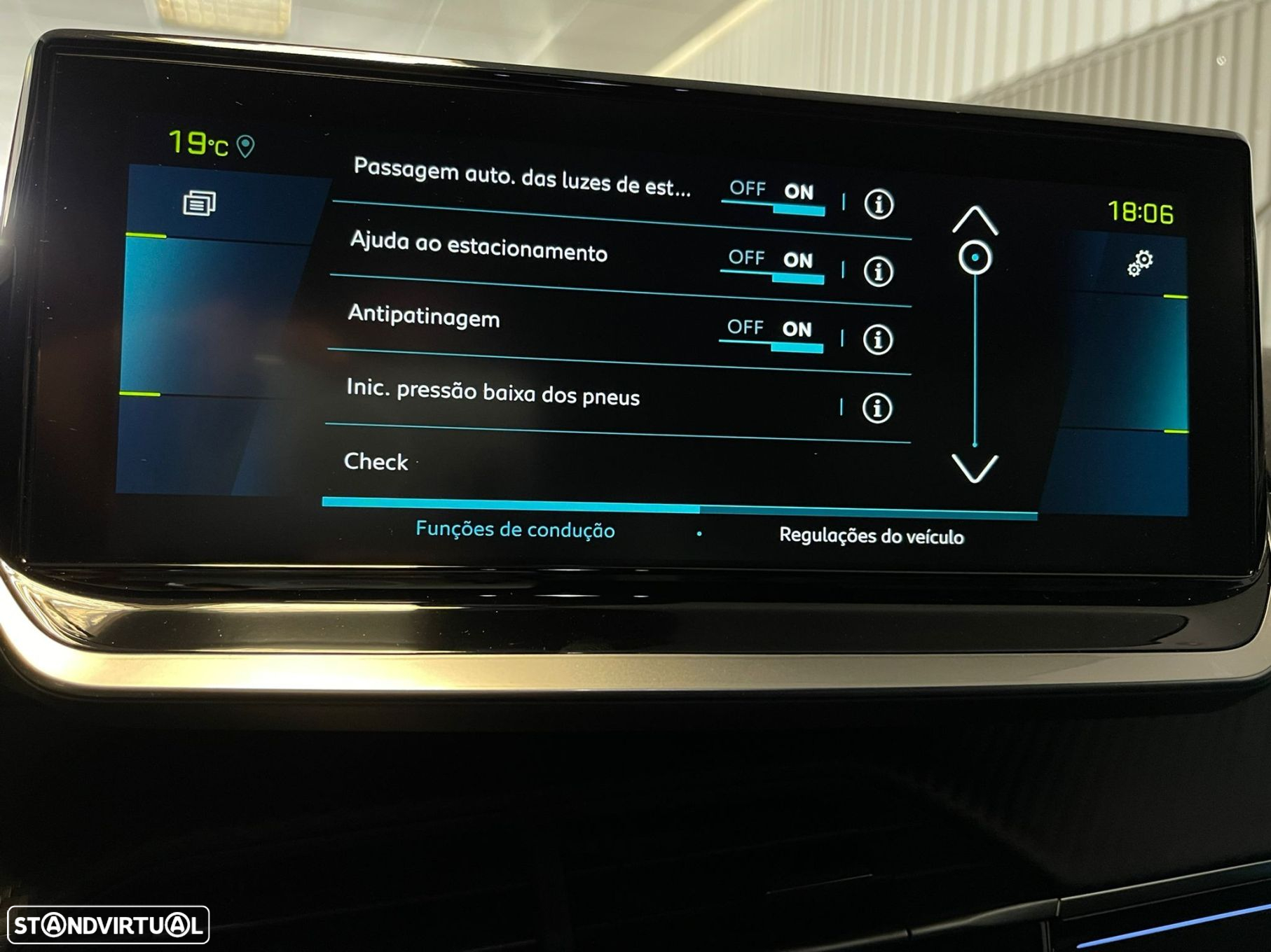 Peugeot e-2008 50 kWh GT Pack - 24