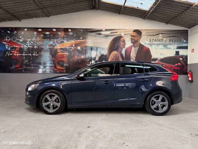 Volvo V40 D2 Kinetic - 4