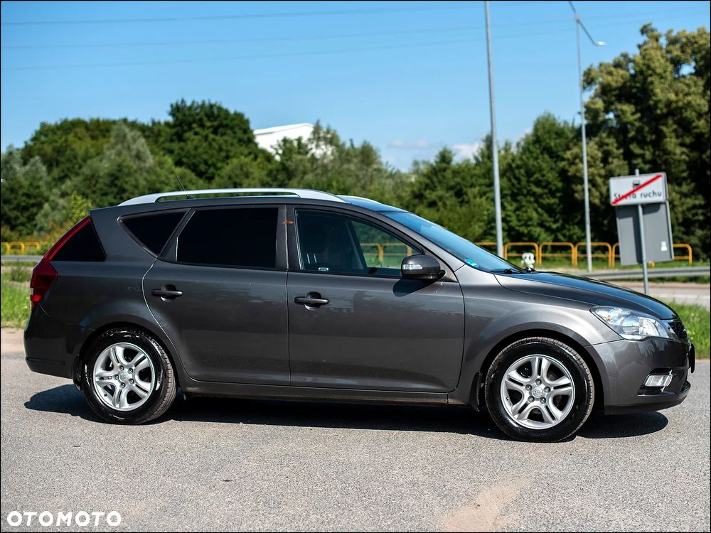 Kia Ceed - 5