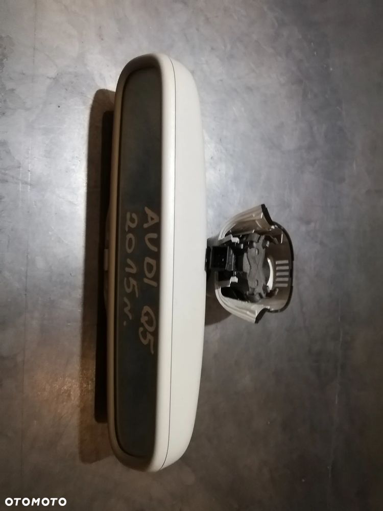 LUSTERKO ŚRODKOWE AUDI A6 C7 Q5 8T0857511AB - 1