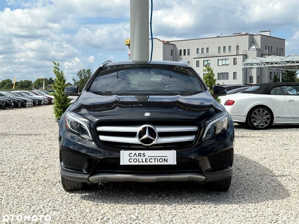 Mercedes-Benz GLA - 8
