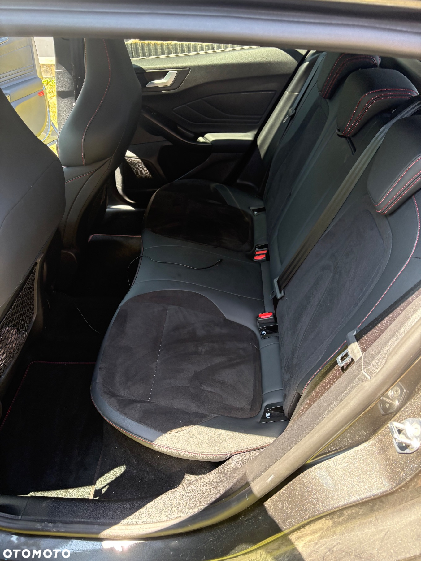 Ford Focus 2.3 EcoBoost ST - 14