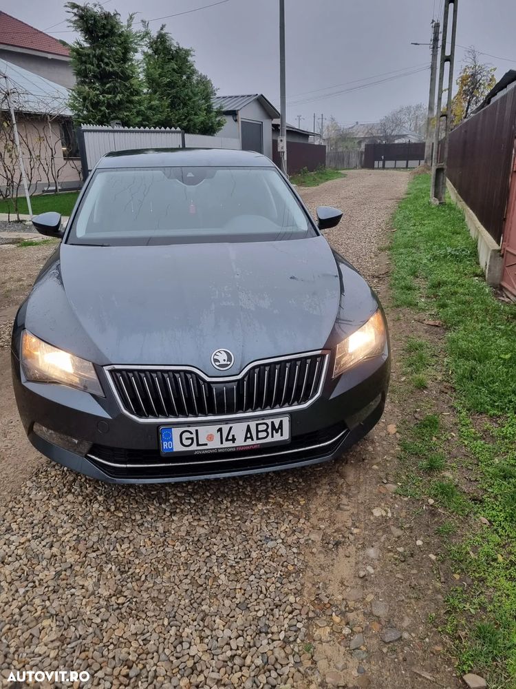 Skoda Superb 2.0 TDI DSG Style - 10