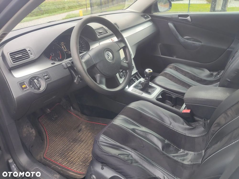 Volkswagen Passat 2.0 TDI DPF BlueMotion Technology Comfortline - 5