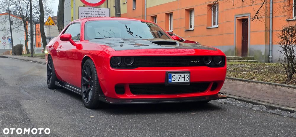 Dodge Challenger - 1