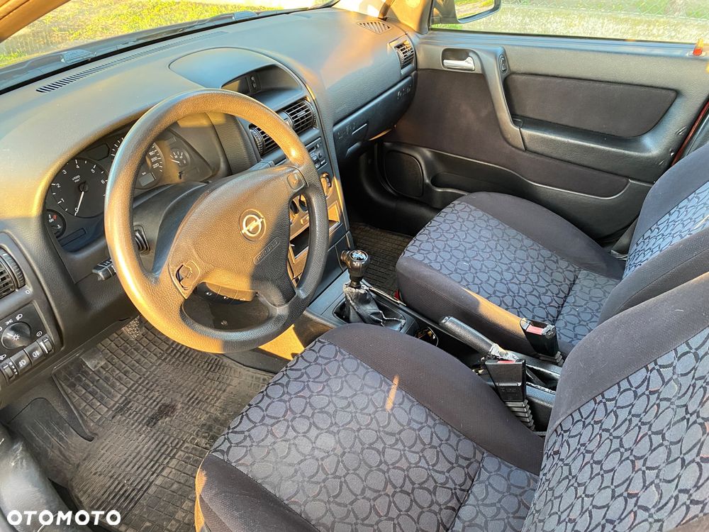 Opel Astra 1.4 16v Family - 9