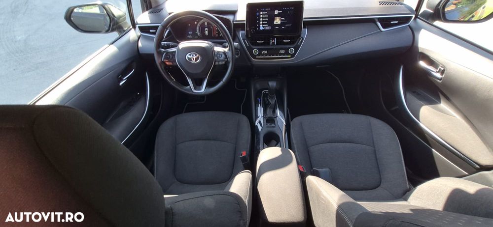 Toyota Corolla 1.8 HSD Business - 15
