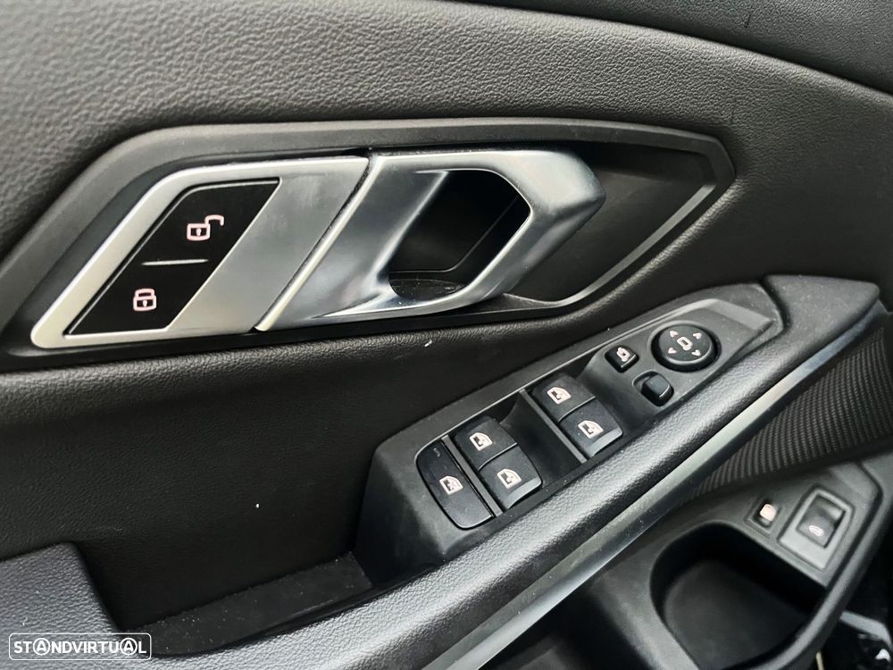 BMW 320 e Touring Pack M Auto - 27