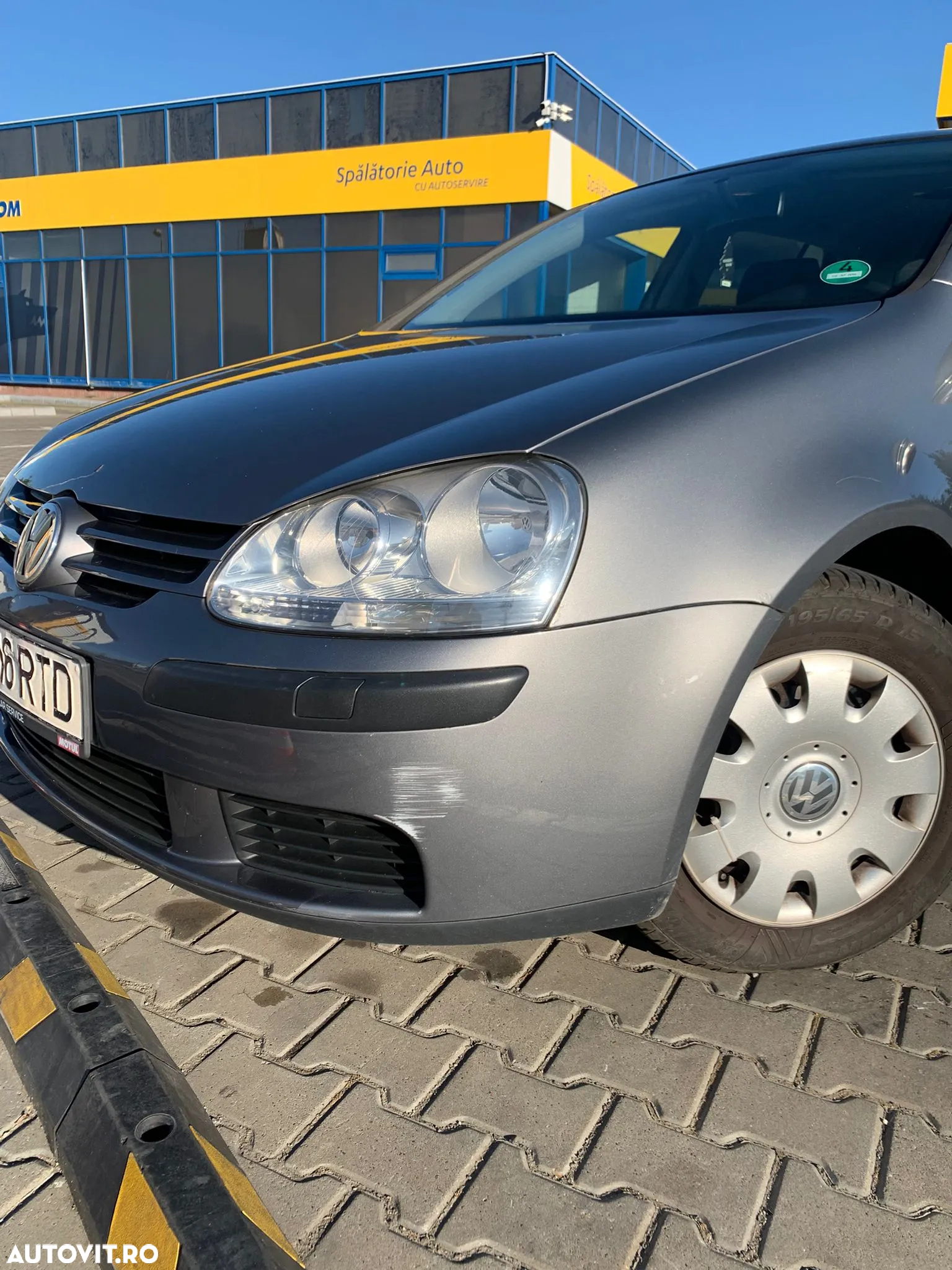 Volkswagen Golf 1.6 Comfortline - 5