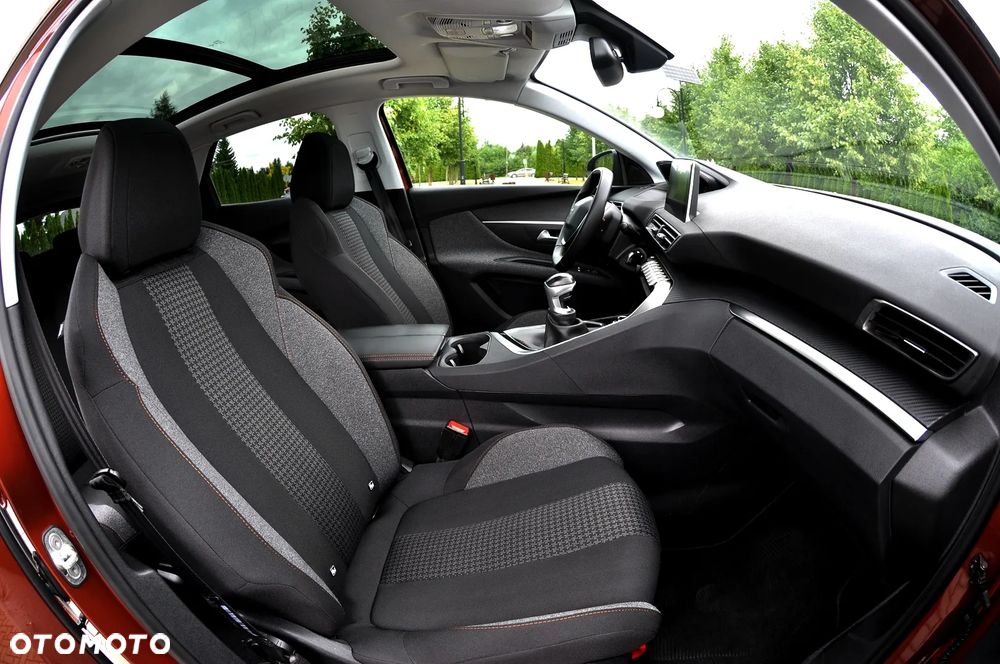 Peugeot 3008 1.2 PureTech Allure S&S - 21