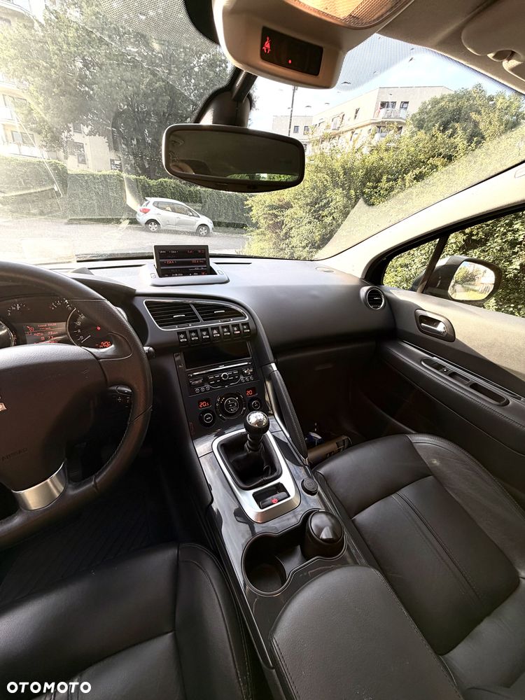 Peugeot 3008 1.6 Premium+ - 12