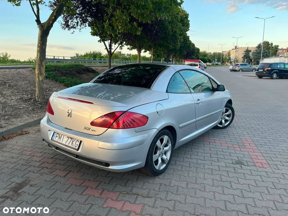 Peugeot 307 CC 2.0 HDi Intense - 8