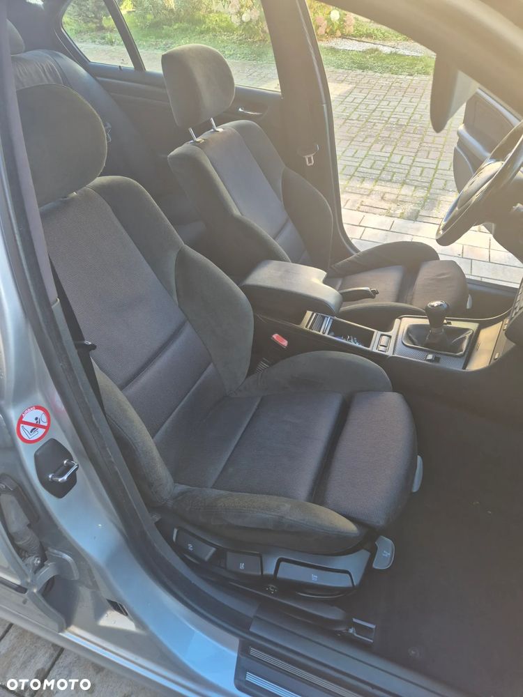 BMW Seria 3 320i - 13