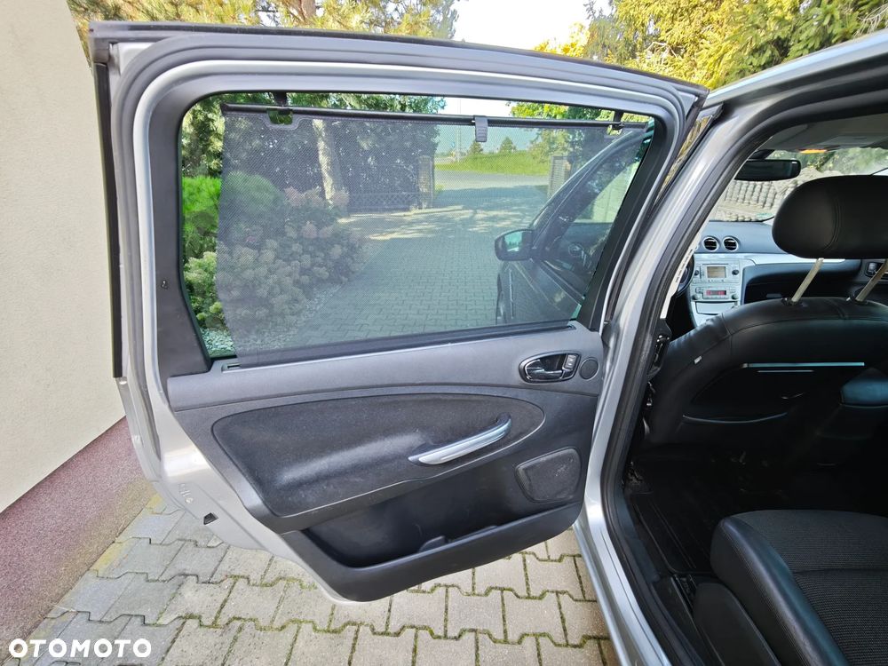 Ford S-Max 2.5 Titanium - 19