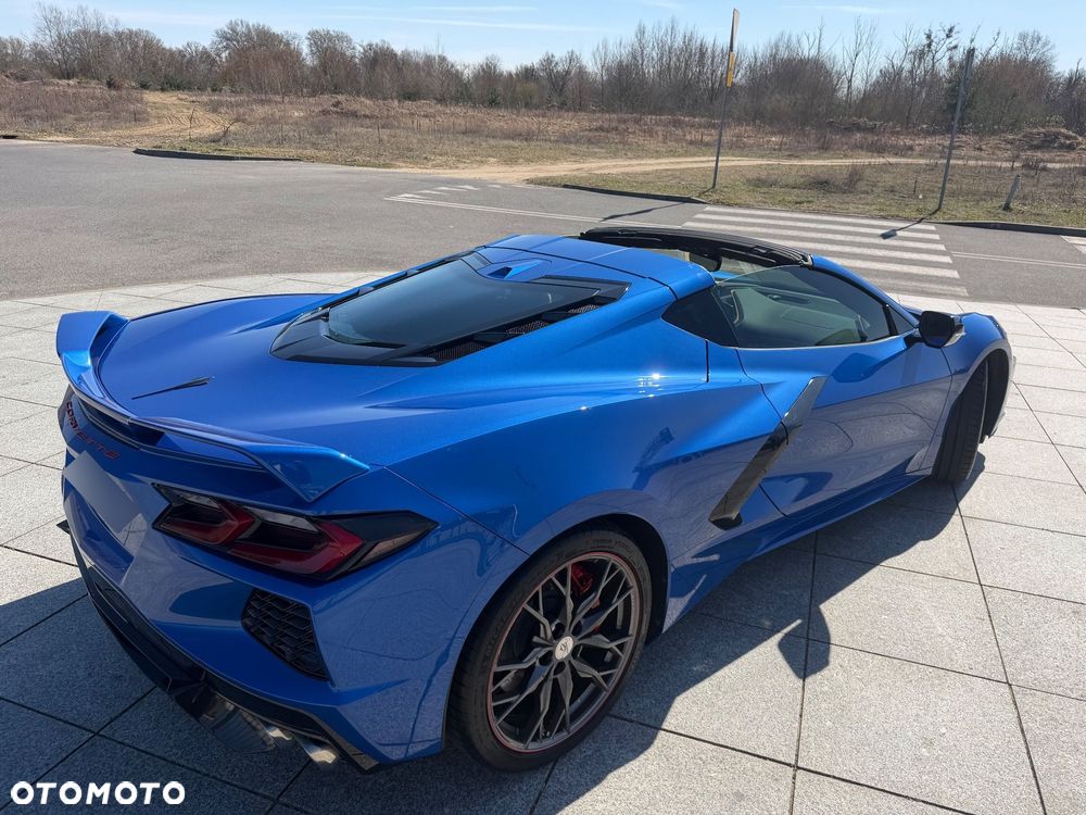 Chevrolet Corvette - 4