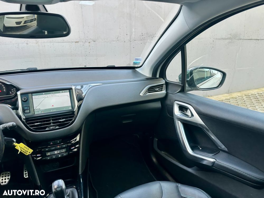 Peugeot 2008 - 10