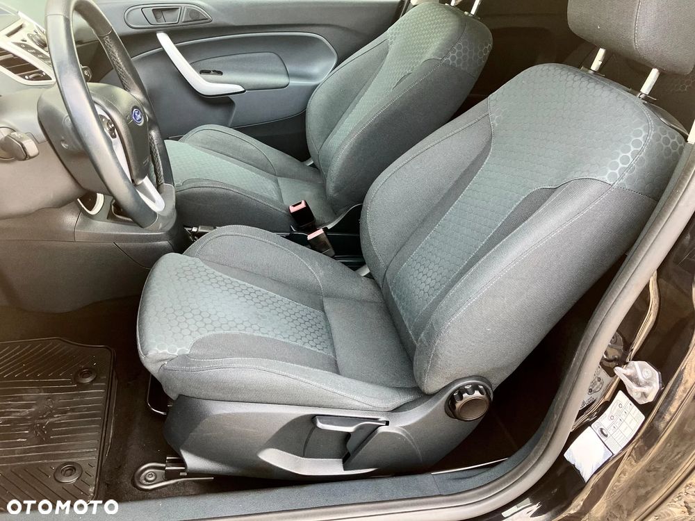 Ford Fiesta 1.6 Titanium - 13