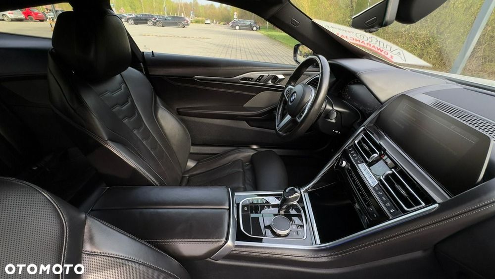 BMW Seria 8 - 14