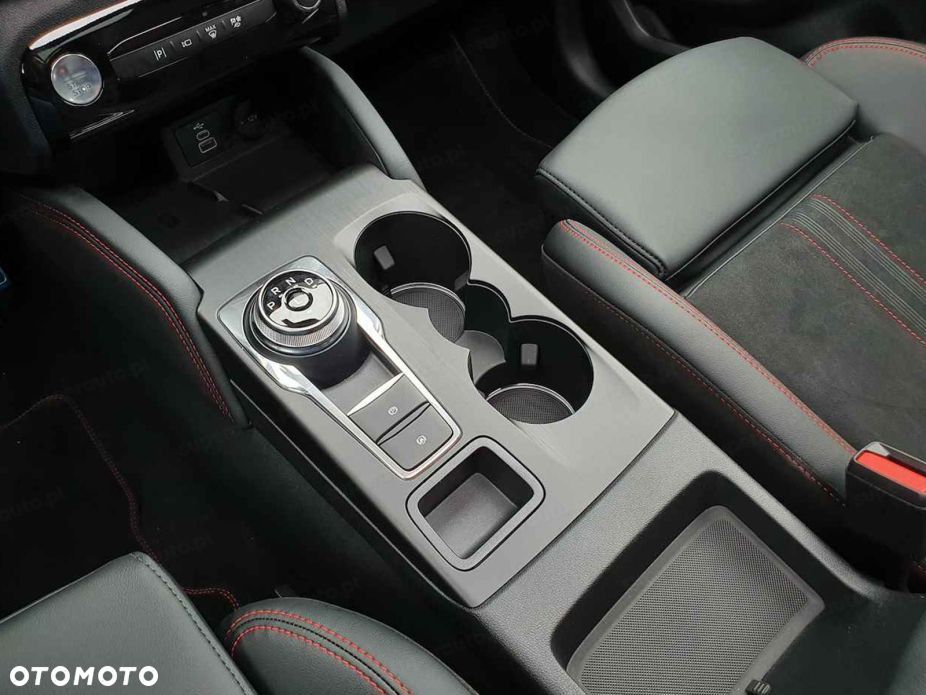Ford Kuga - 12