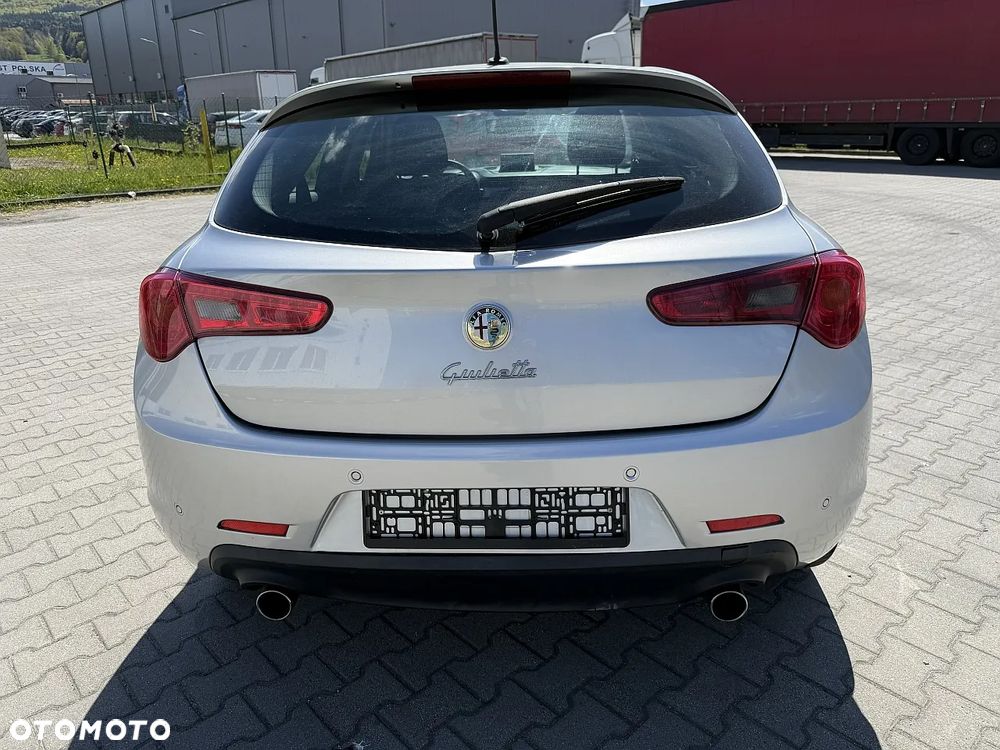 Alfa Romeo Giulietta 2.0 JTDM 16V Veloce - 5